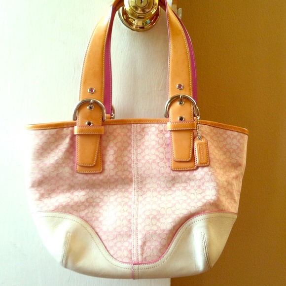 ^ Reserved^ for mrcsimmons1 Coach purse bundle