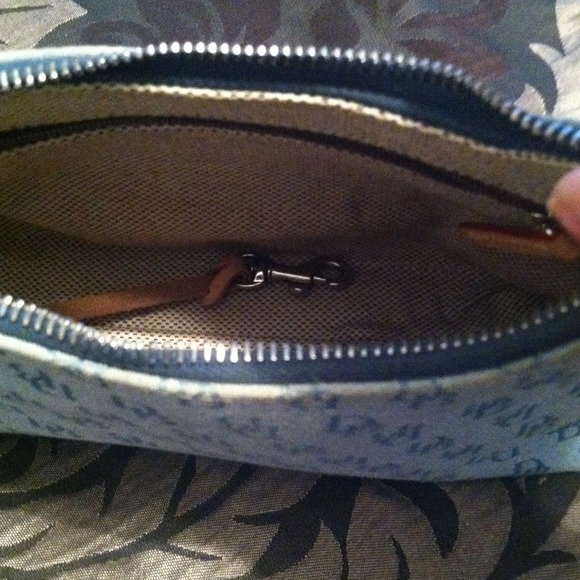 Dooney and Bourke Mini Short Shoulder Bag - Picture 2 of 3