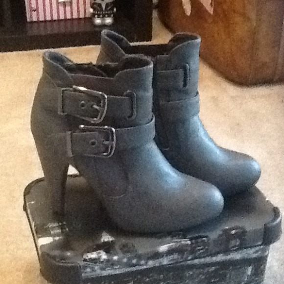 Dark grey boots