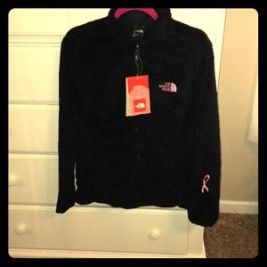 Women's black and pink North Face Osito  Fleece
