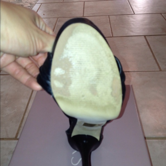 Shoes - Picture 2 of 2