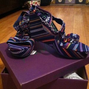 Blowfish Malibu blue Belize blanket size 8