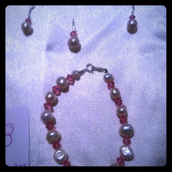 Fresh water pearl,SwarovskiCrystal,SterlingSilver