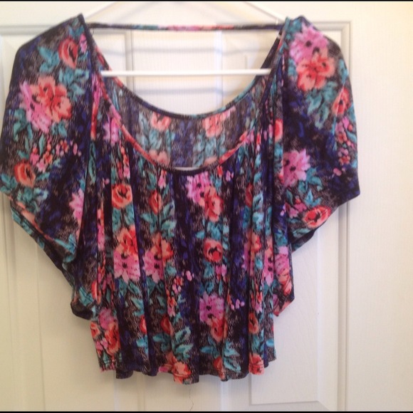 Flower-patterned crop-tee - Picture 2 of 3