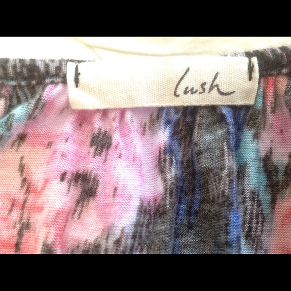 Flower-patterned crop-tee - Picture 3 of 3