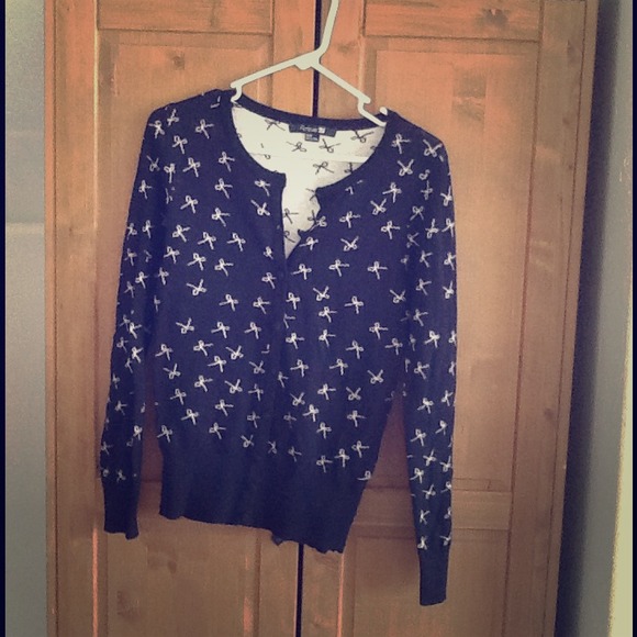 Bow Cardigan