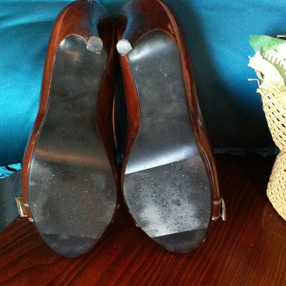 Brown Peep Toe Buckle Heels👠👠 - Picture 4 of 4