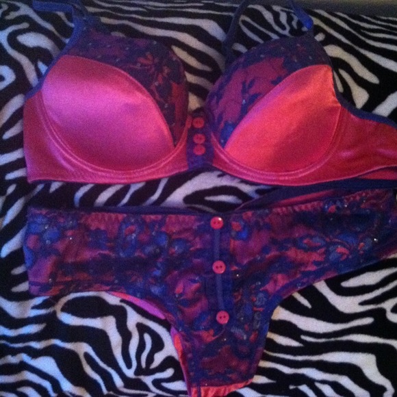 Bra and panties bundle