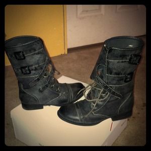 Grey combat boots!