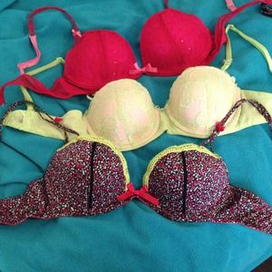 Bundle of vs bras