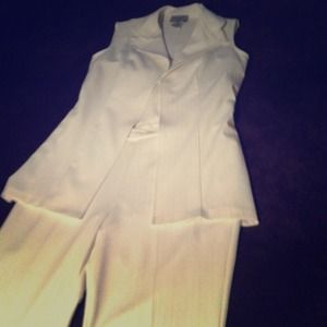 3 pc white  suit 11/12. Brand Breakin loose