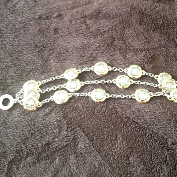 ❌❌❌SOLD❌❌❌💚3 Row Bracelet💚 - Picture 2 of 3