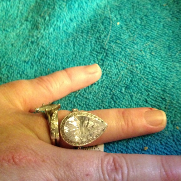 Pear shaped cz