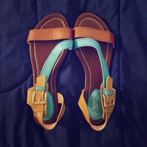 Brown and blue strapped sandals💕