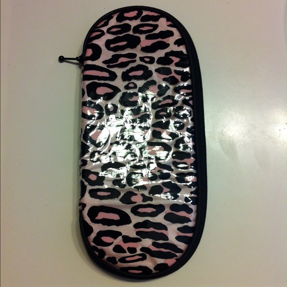 Mac makeup/brush bag