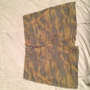 Cute camo skirt from Vic Sec!