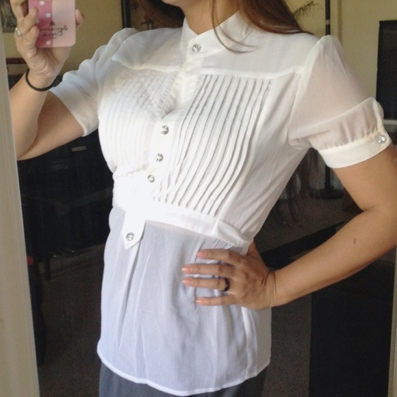 🔴SOLD🔴 Beautiful Sheer White Blouse
