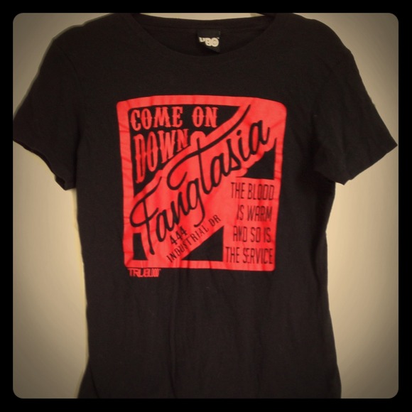 🌀TRADE 🌀True Blood Fangtasia Tee Sz. Jrs LG