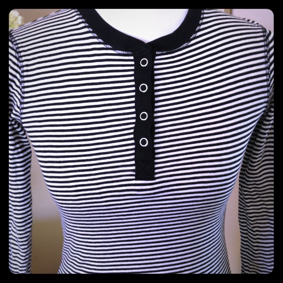 NWOT O'Neill Long Sleeved Black & White Stripe Top
