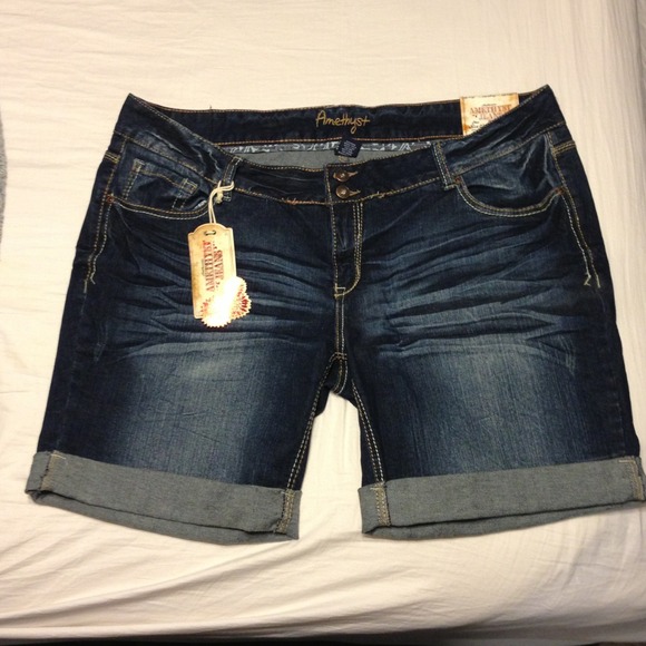 Cuffed denim shorts.