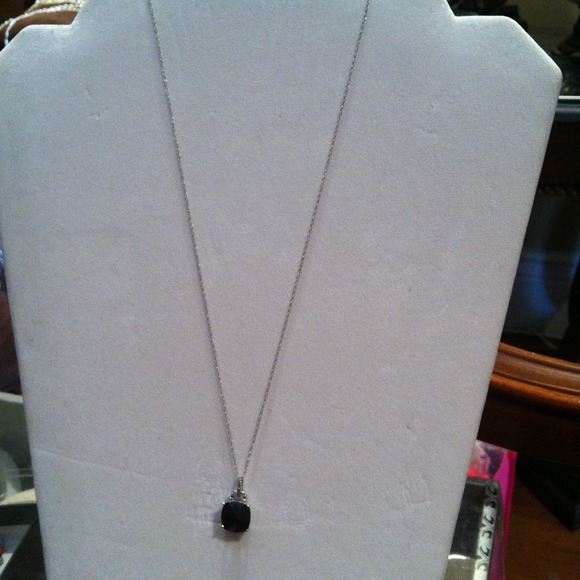 Onyx with diamonds 10k white gold