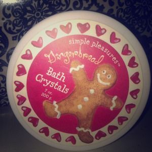 Simple Pleasures- gingerbread bath crystals