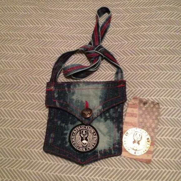 Affliction cross body purse.