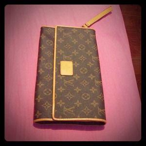 Vintage Louis Vuitton wristlet
