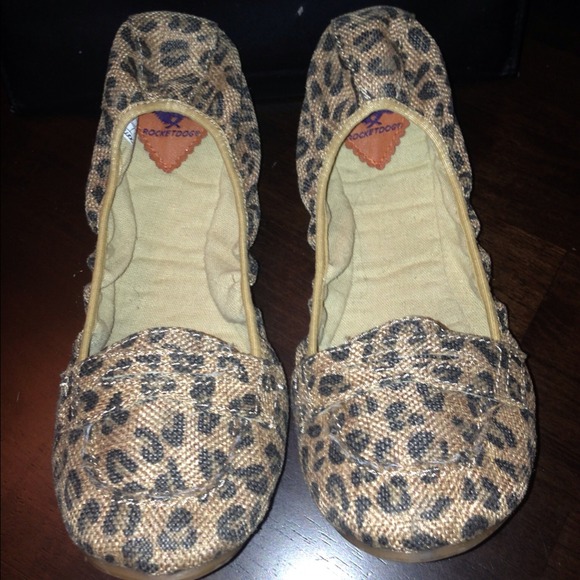 SOLD Rocket Dog Leopard loafer flats