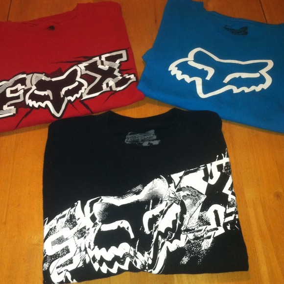3 men's Fox T-shirts