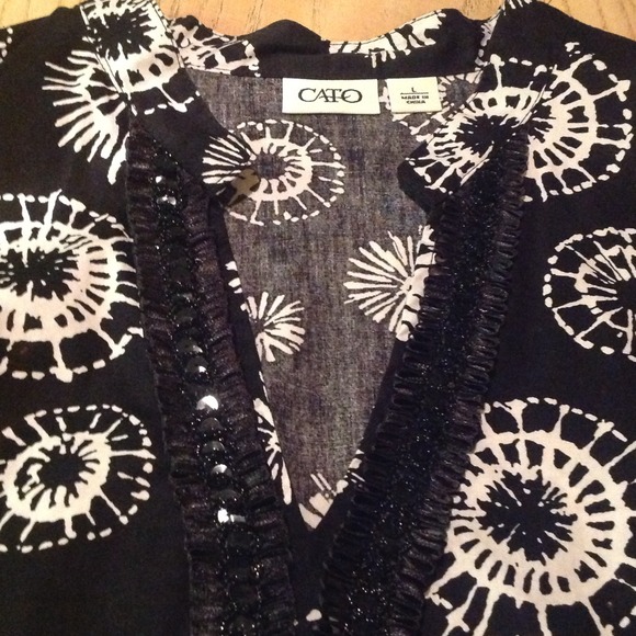 Top - Picture 2 of 3