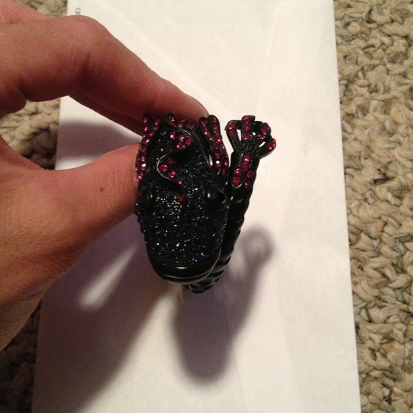 Fish bracelet🔴sold🔴 - Picture 2 of 2
