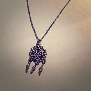 Adorable dreamcatcher necklace