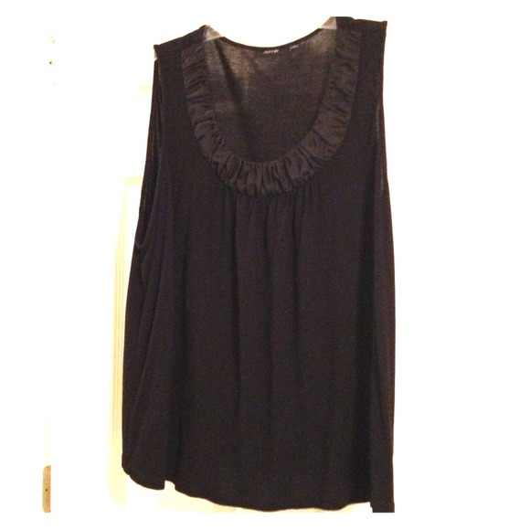 Black apt 9 tank