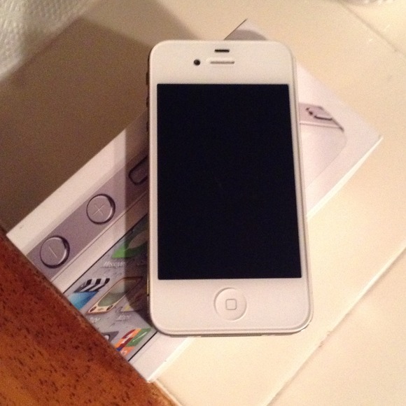 iPhone 4S 16 gb Verizon White. On hold!!!