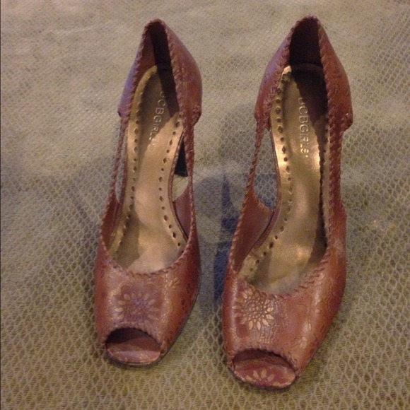 Sold!!!!   light brown with gold design.  8 1/2