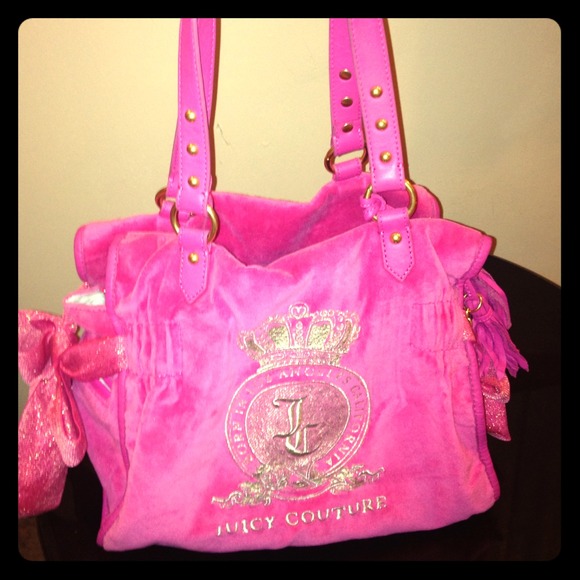 REDUCED-Juicy Couture Daydreamer- dragon pink