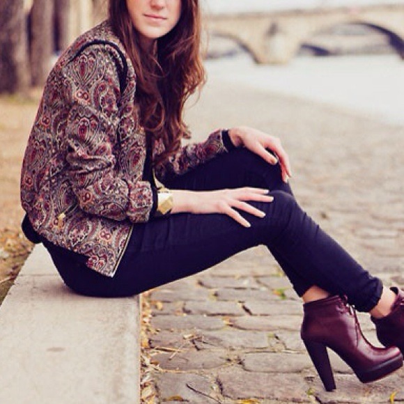 Zara Jackets & Blazers - Zara brocade bomber