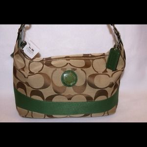 NWT Authentic Coach Signature Hobo 23769E Green