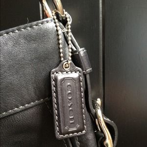 ❤️Reserved 4 Spain0812❤️ Coach Carly bag