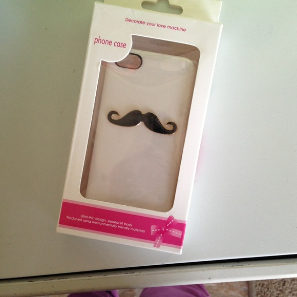 white iPhone 5 (nib) mustache snap-on case - Picture 3 of 4