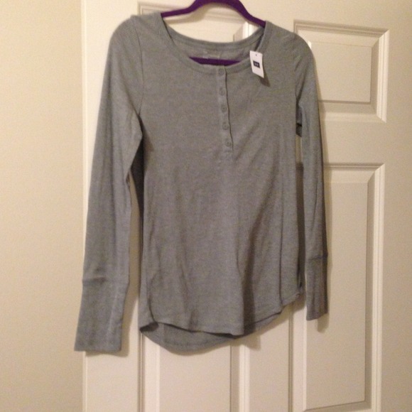 Grey Gap long sleeve shirt