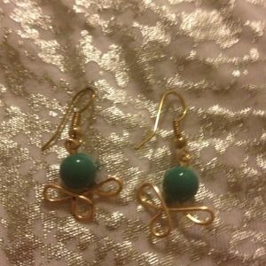 Tuquoise and gold wire earrings
