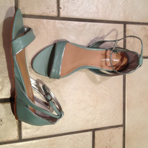 *******SOLD******* - Picture 2 of 4