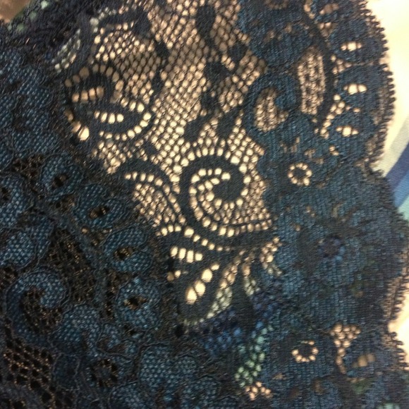 Express Cami - Picture 4 of 4