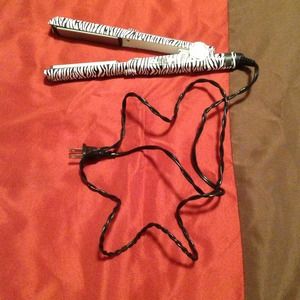 Conair flat iron traded to maddieetay