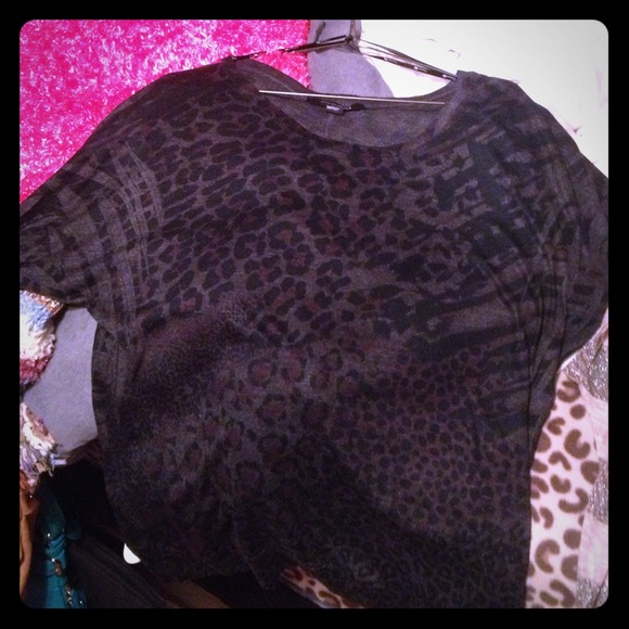 SOLD Cheetah quarter sleeve top