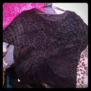 SOLD Cheetah quarter sleeve top