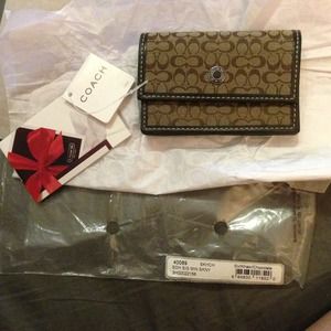 💯 Authentic mini coach wallet