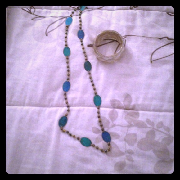 Vintage necklace/silver bangle